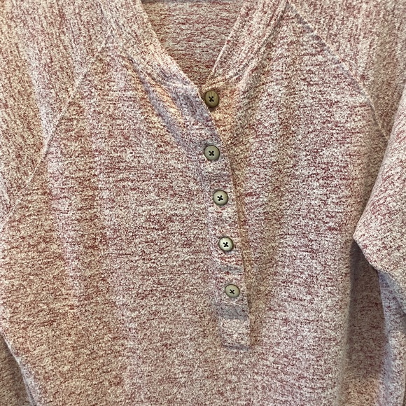 cabi Henley Pullover, #4200, NWOT, M, Burgundy Mist - Picture 7 of 9